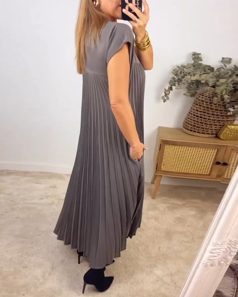 Linda | Stylish Flowing Pleated Dress