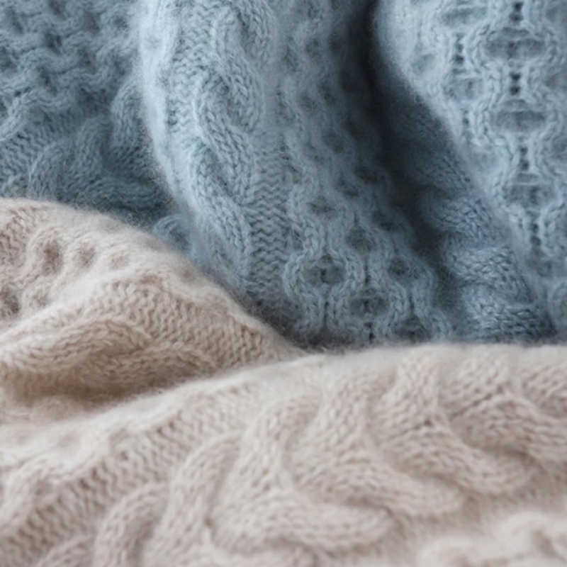 Lucie® - Cashmere couture turtleneck sweater