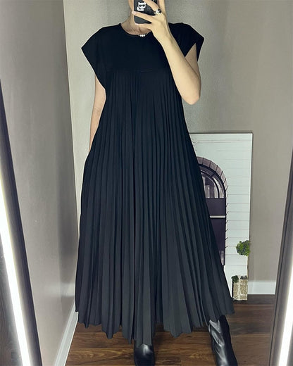 Linda | Stylish Flowing Pleated  Dress