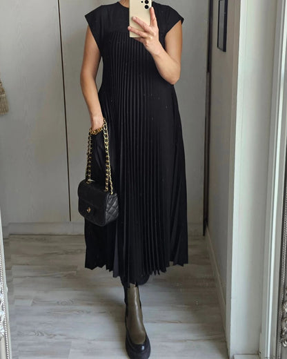 Linda | Stylish Flowing Pleated  Dress