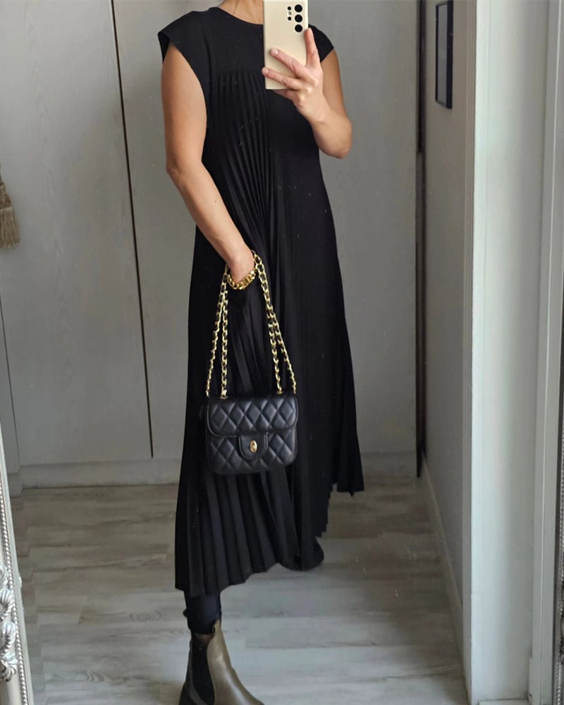 Linda | Stylish Flowing Pleated  Dress