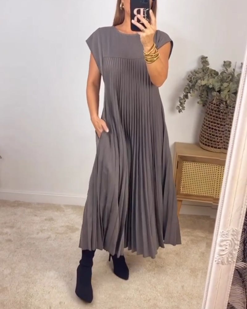 Linda | Stylish Flowing Pleated  Dress