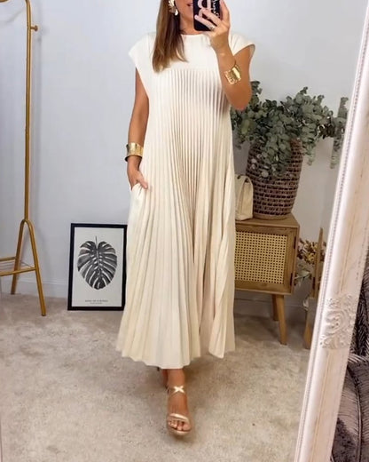 Linda | Stylish Flowing Pleated  Dress