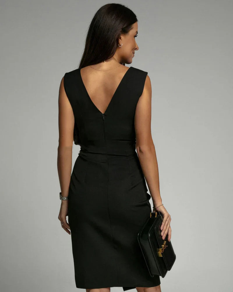 Lina | Fitted Dress with V-Neckline and Slit