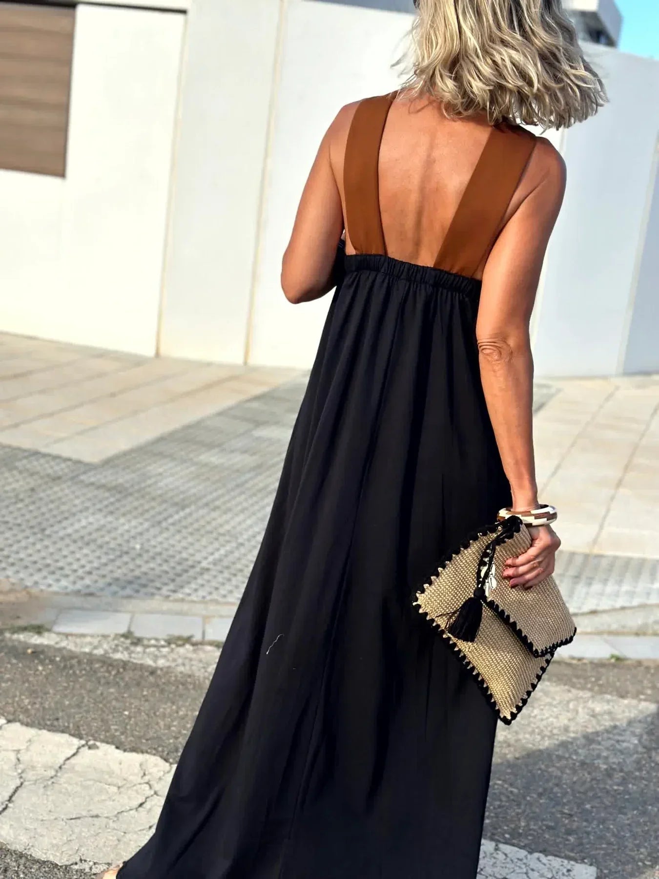 Sierra | Elegant Open-Back Dress with Stylish Crossover Neckline