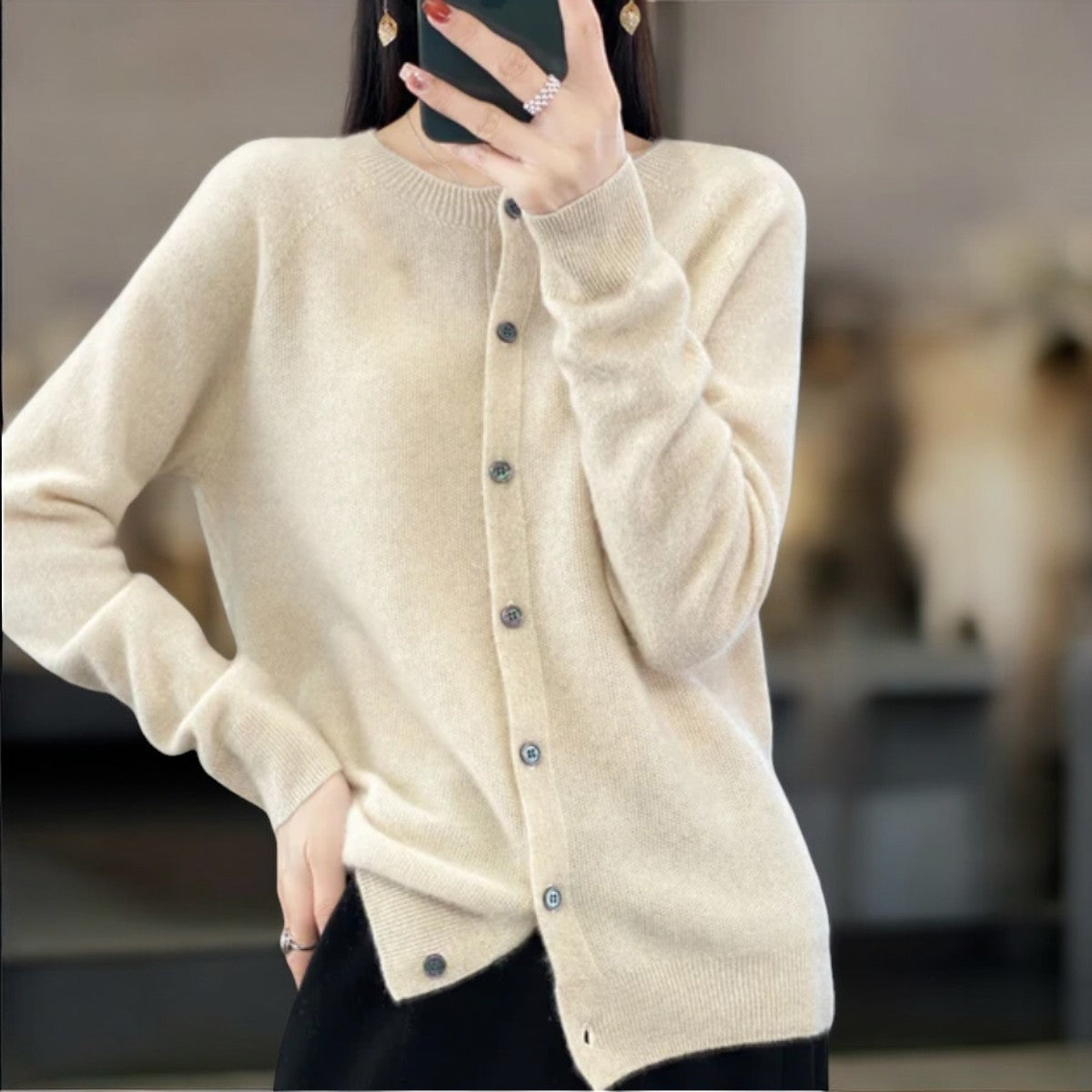 Annika™ - Soft and elegant wool cardigan