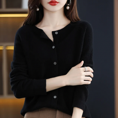 Annika™ - Soft and elegant wool cardigan