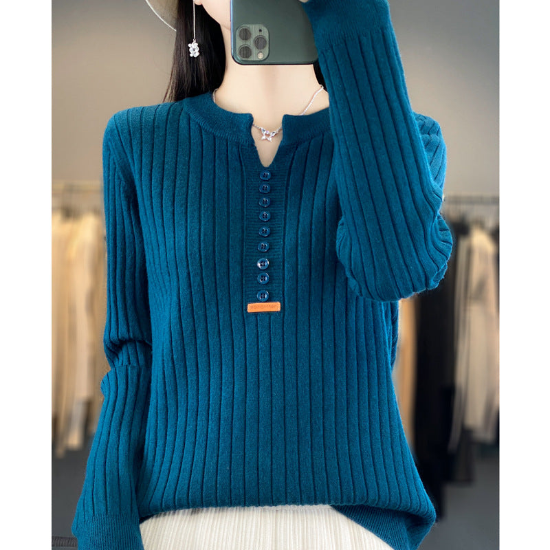 Rene™ | Knitted pullover with V-neck