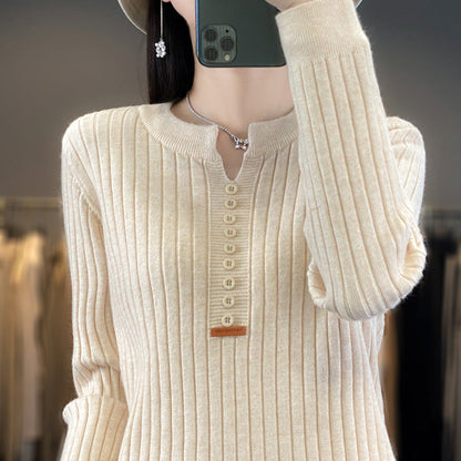 Rene™ | Knitted pullover with V-neck