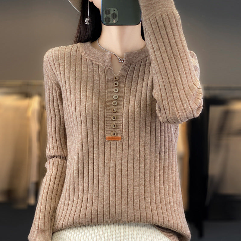 Rene™ | Knitted pullover with V-neck