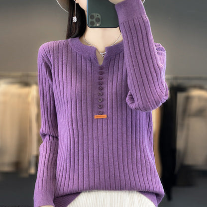 Rene™ | Knitted pullover with V-neck